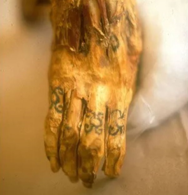 Tatuagem: uma história antiga e pouco conhecida